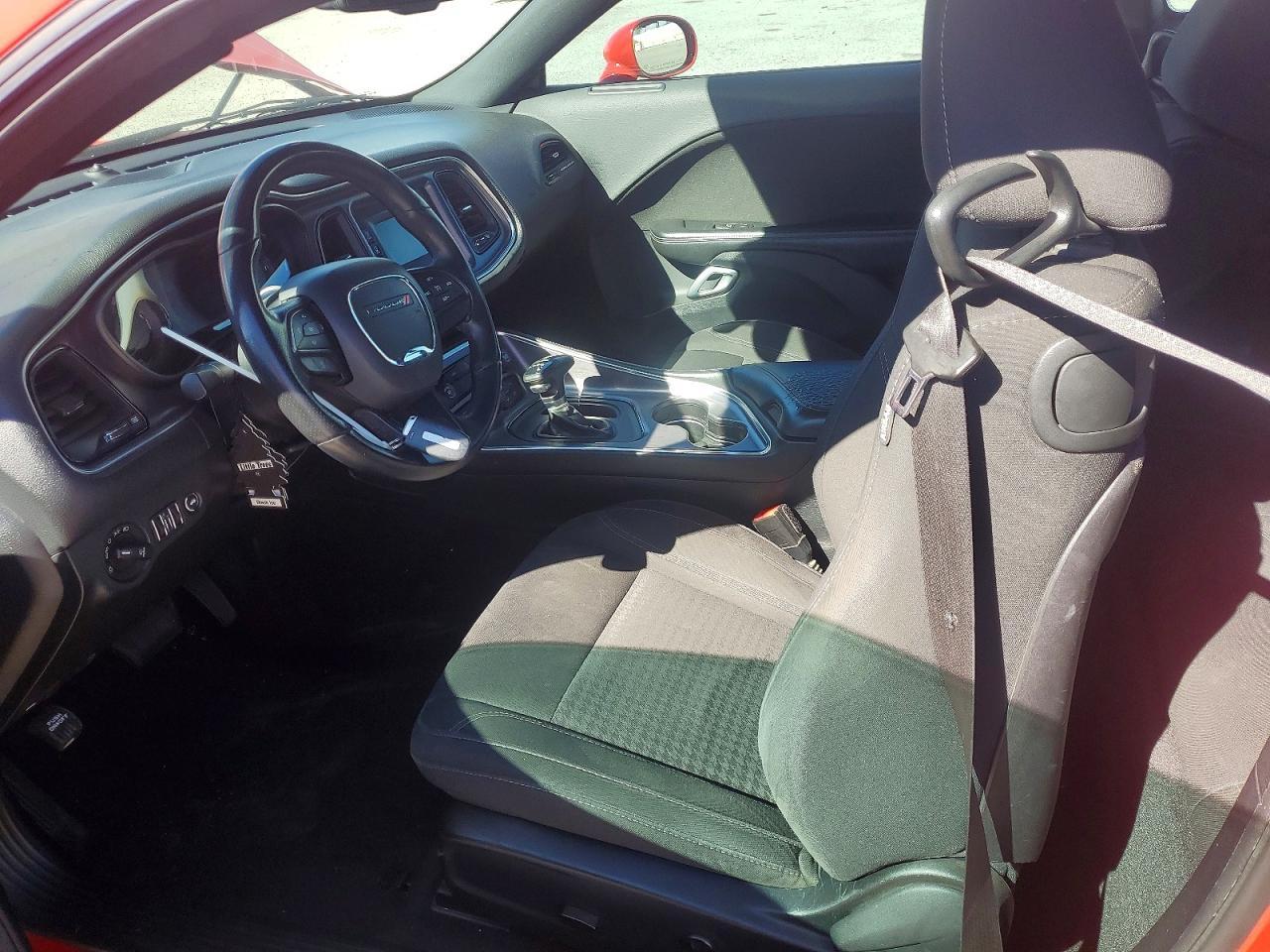 2016 Dodge Challenger R/T - zdjęcie 7