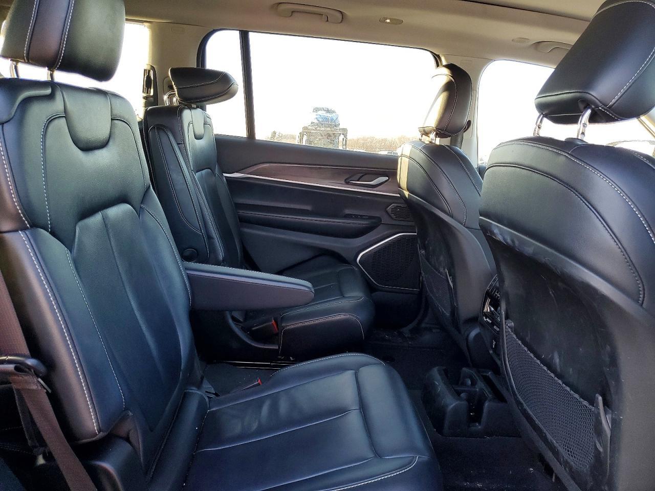 2022 Jeep Grand Cherokee L Limited - zdjęcie 11