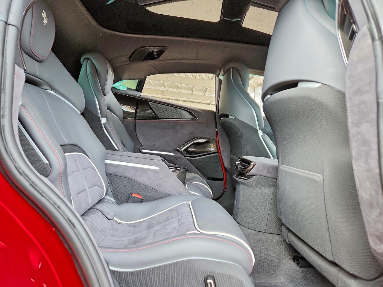 2025 Ferrari Purosangue - zdjęcie 11