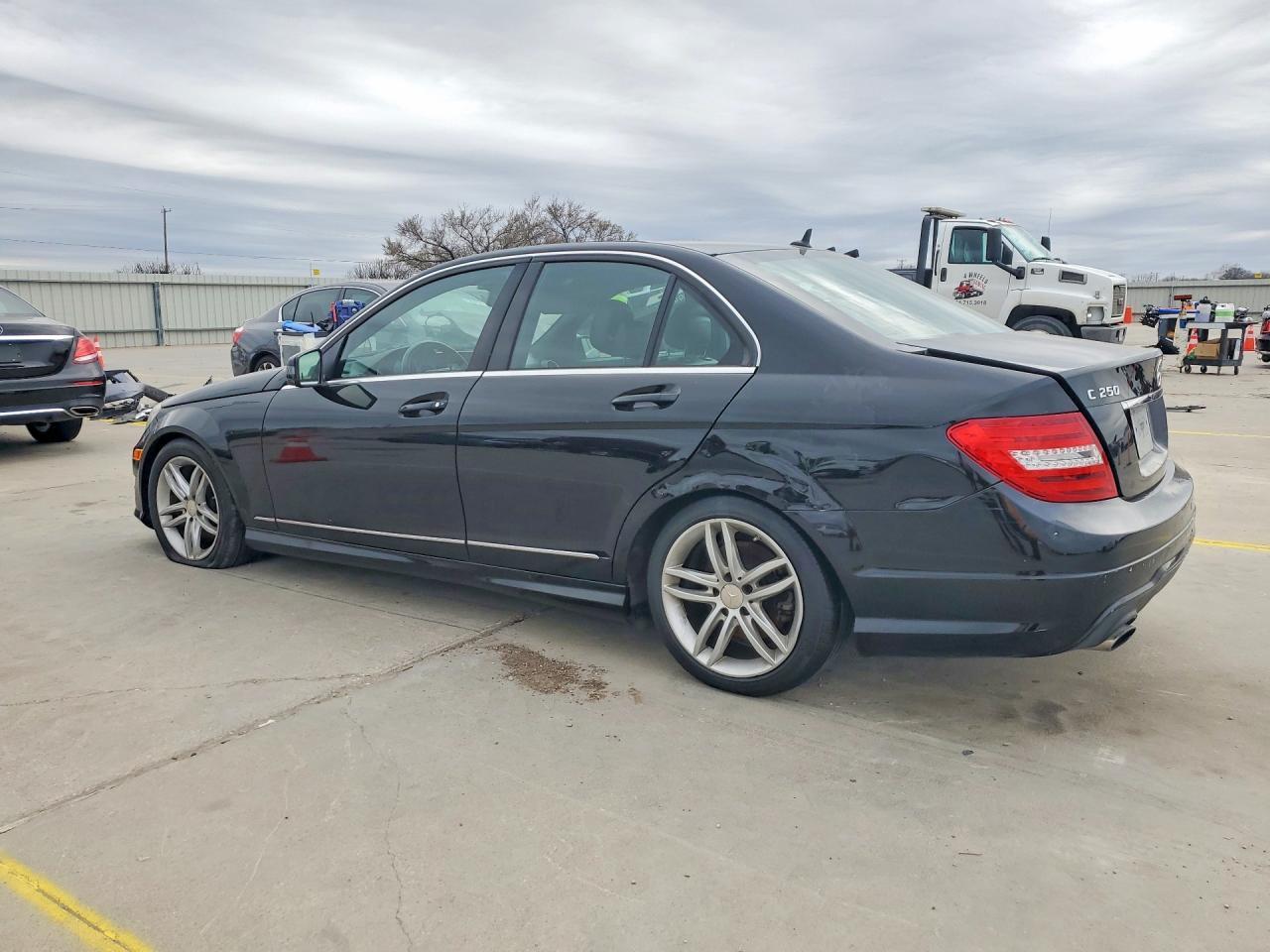 2013 Mercedes-Benz C 250 - zdjęcie 2
