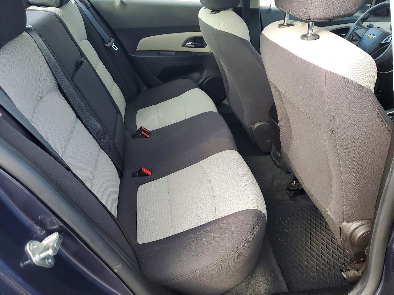 2013 Chevrolet Cruze Ls - zdjęcie 10