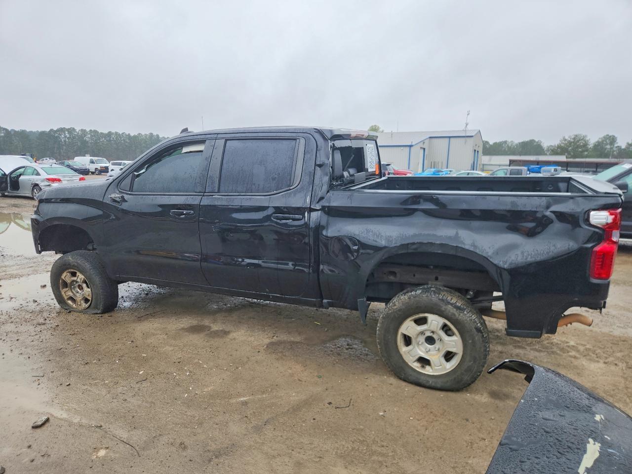2020 Chevrolet Silverado K1500 Lt - zdjęcie 2