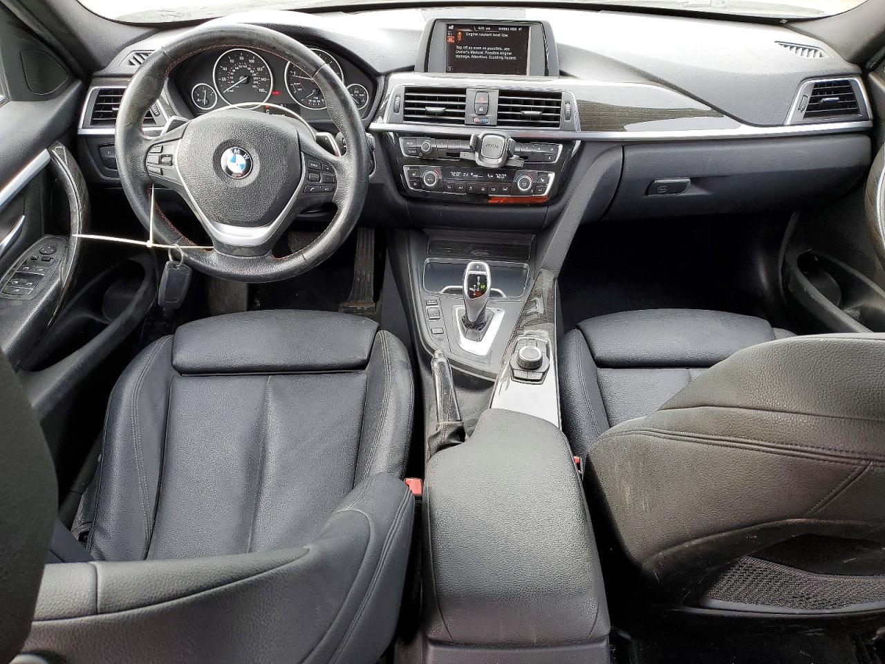 2017 BMW 330 Xi - zdjęcie 8