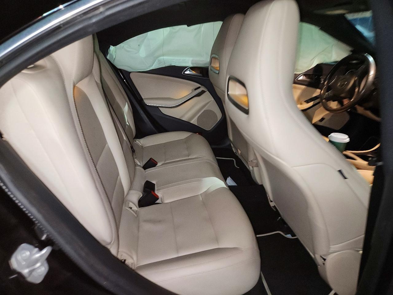 2017 Mercedes-Benz Cla 250 - zdjęcie 11
