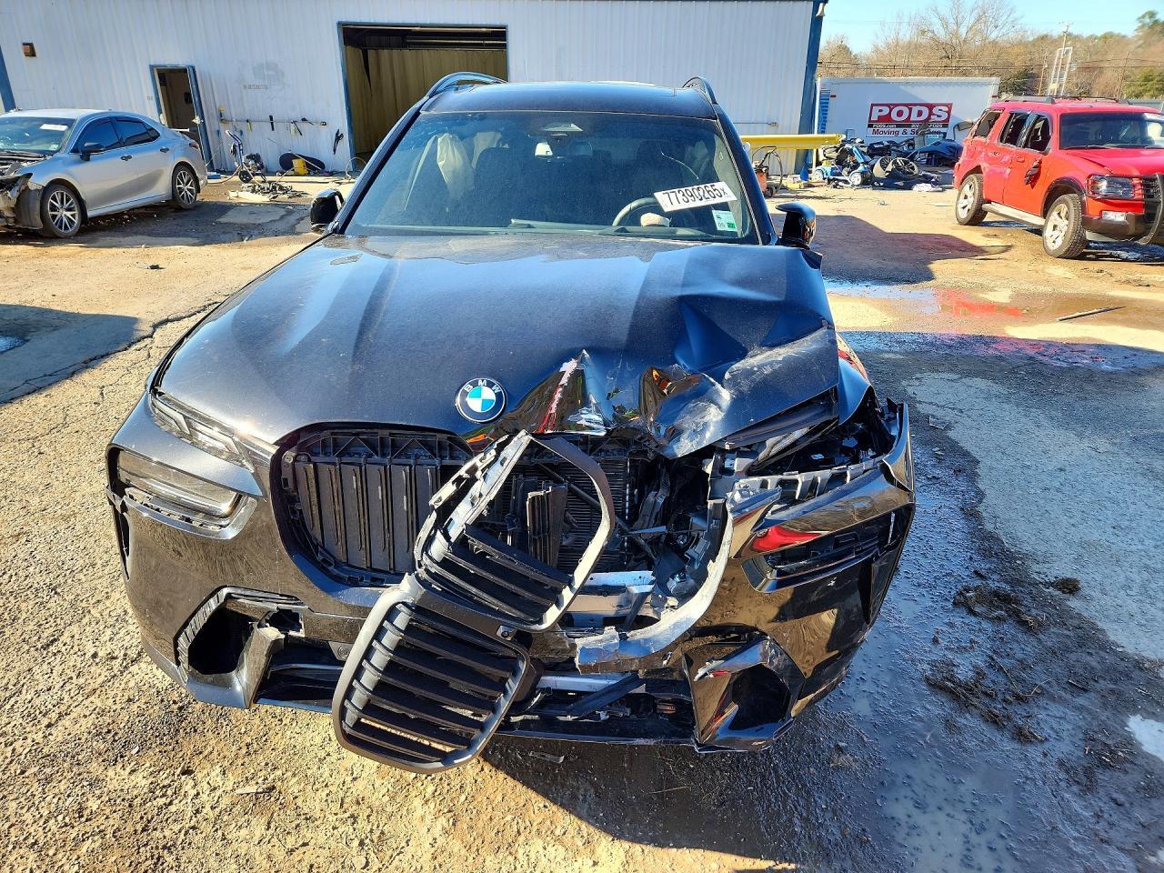 2026 BMW X7 M60I - zdjęcie 5