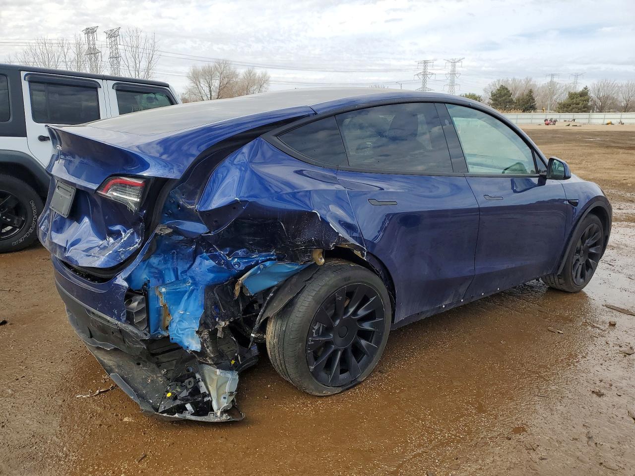 2024 Tesla Model Y - zdjęcie 3