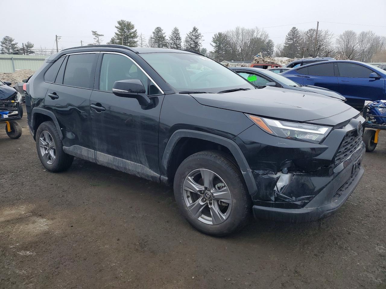 2024 Toyota Rav4 Xle - zdjęcie 4