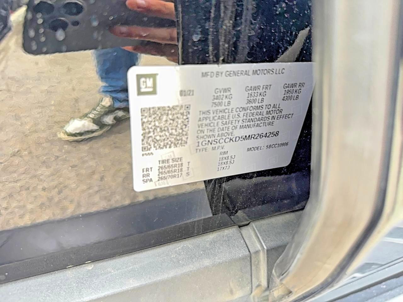 2021 Chevrolet Suburban C1500 Lt - zdjęcie 10