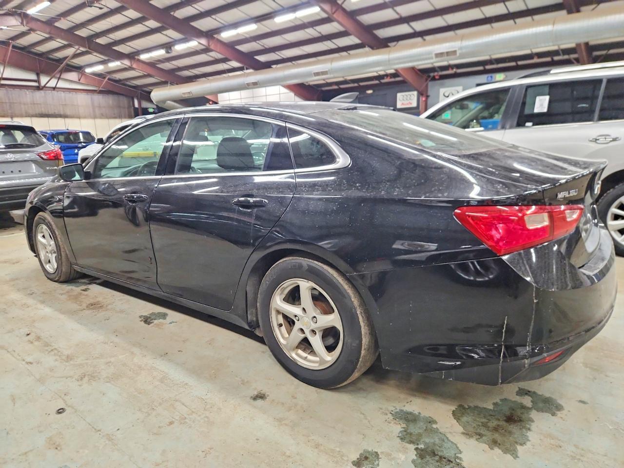 2017 Chevrolet Malibu Ls - zdjęcie 2