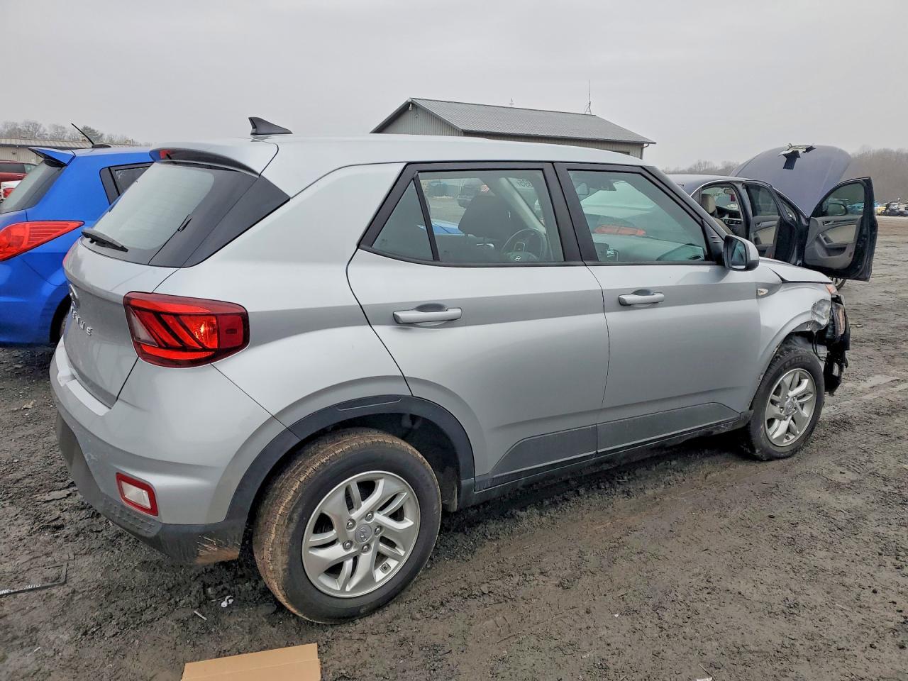 2021 Hyundai Venue Se - zdjęcie 3