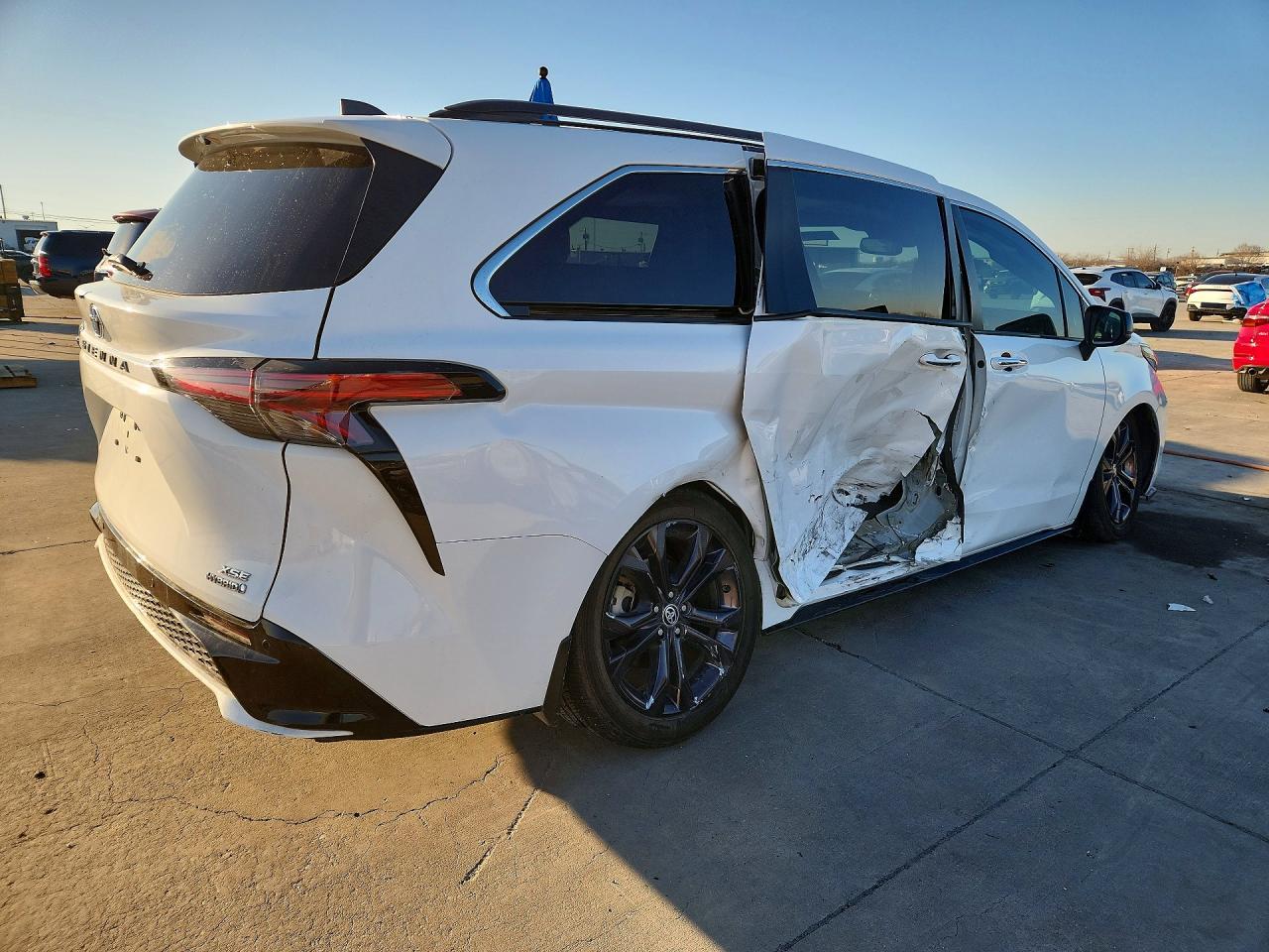 2022 Toyota Sienna Xse 7-Passenger - zdjęcie 3