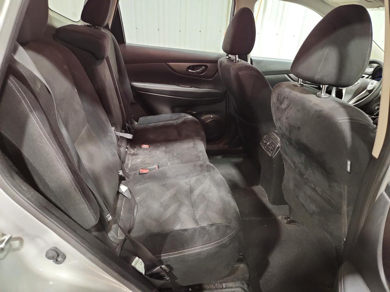 2016 Nissan Rogue S - zdjęcie 11