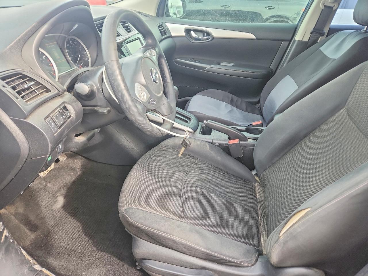 2019 Nissan Sentra S - zdjęcie 7