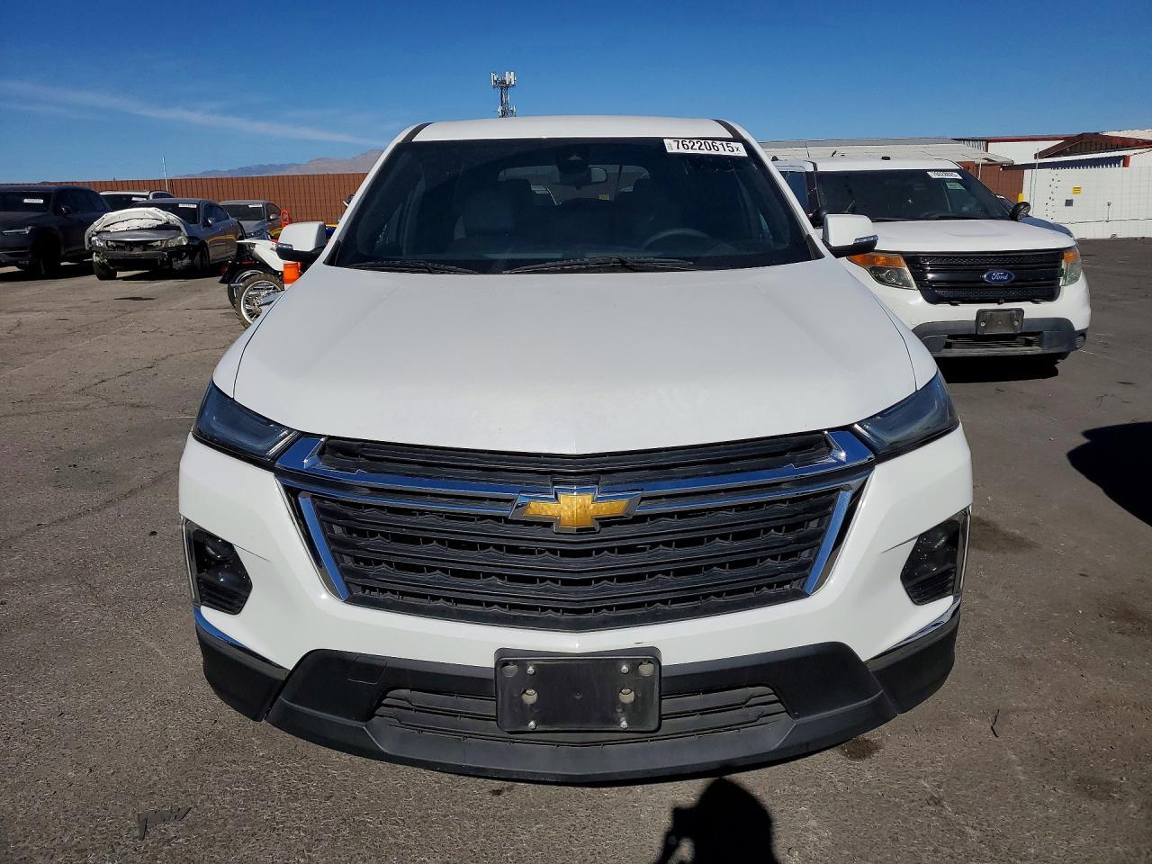 2022 Chevrolet Traverse Ls - zdjęcie 5