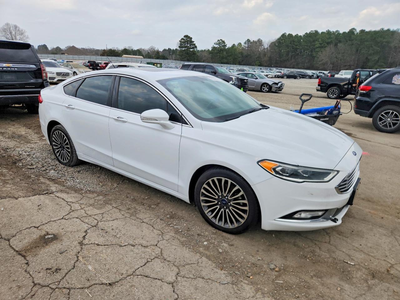 2018 Ford Fusion Titanium - zdjęcie 4