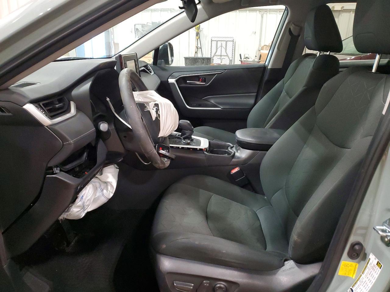 2021 Toyota Rav4 Hybrid Xle - zdjęcie 7