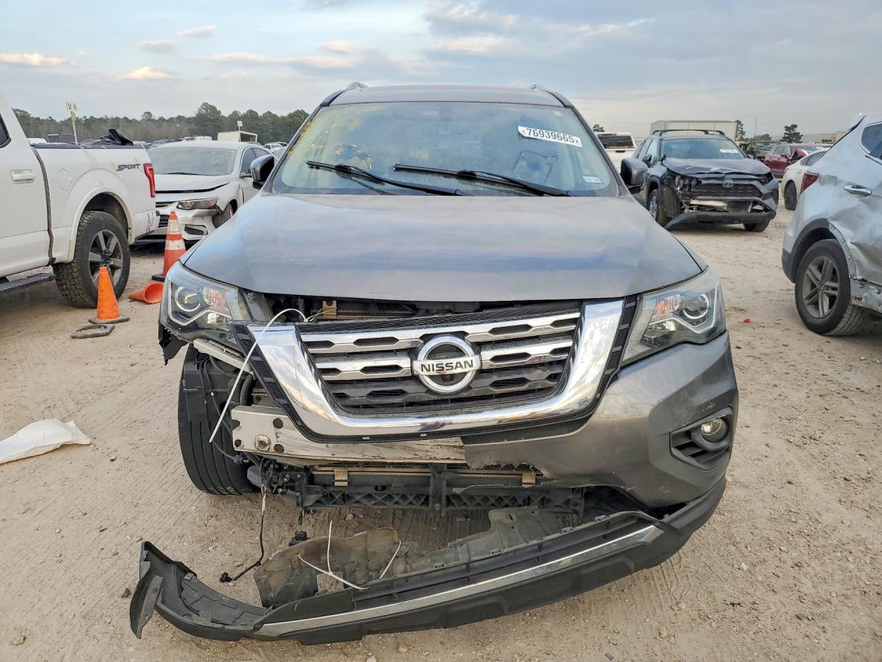 2020 Nissan Pathfinder Platinum - zdjęcie 5