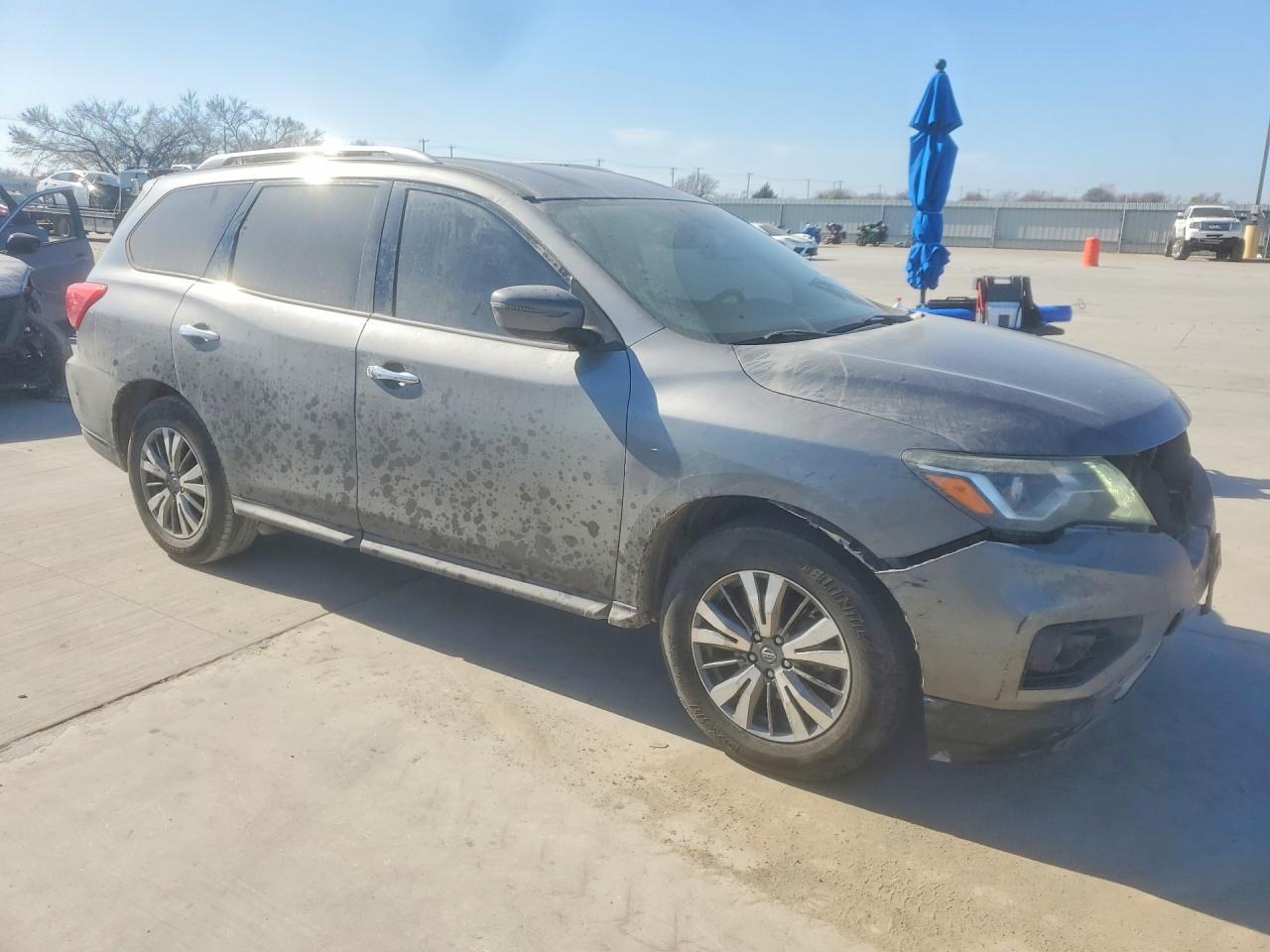 2018 Nissan Pathfinder S - zdjęcie 4