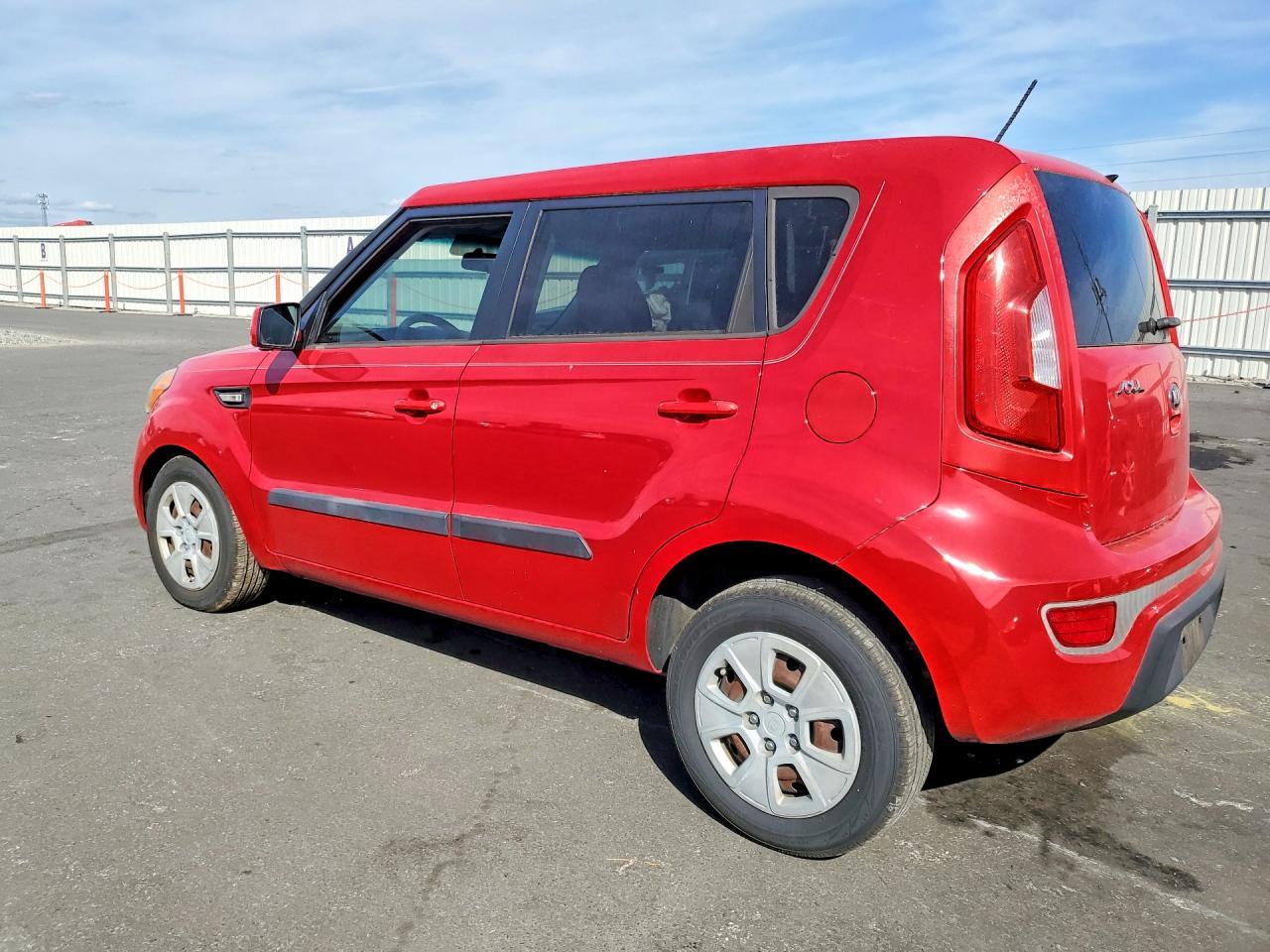 2013 Kia Soul Base - zdjęcie 2