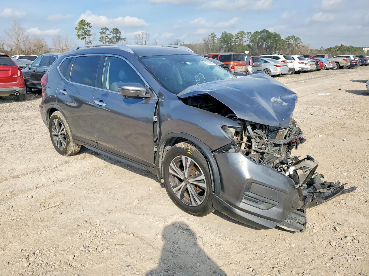 2019 Nissan Rogue S - zdjęcie 4