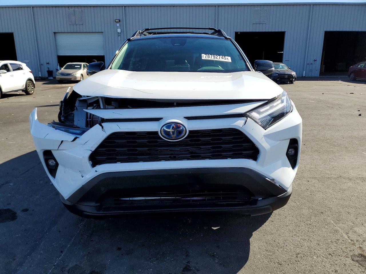 2024 Toyota Rav4 Hybrid Woodland Edition - zdjęcie 5