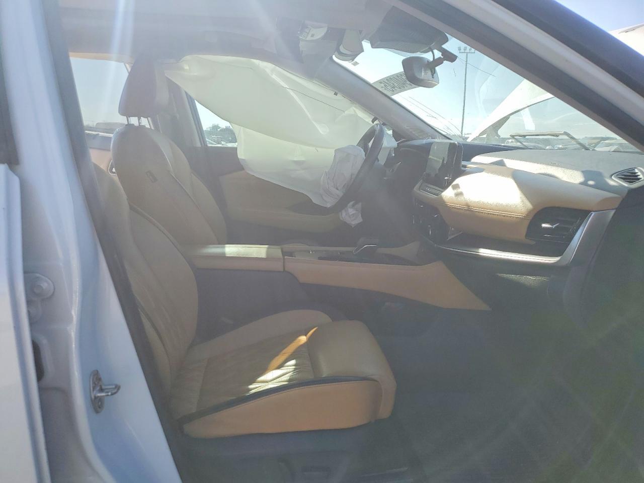 2021 Nissan Rogue Platinum - zdjęcie 7