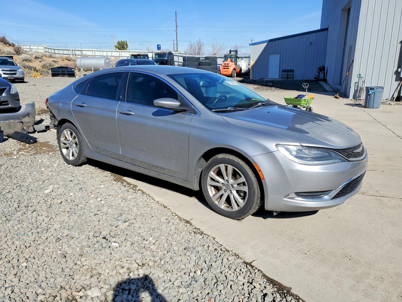 2015 Chrysler 200 Limited - zdjęcie 4