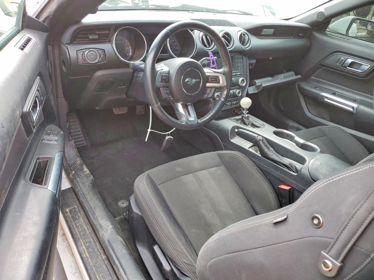 2018 Ford Mustang - zdjęcie 8