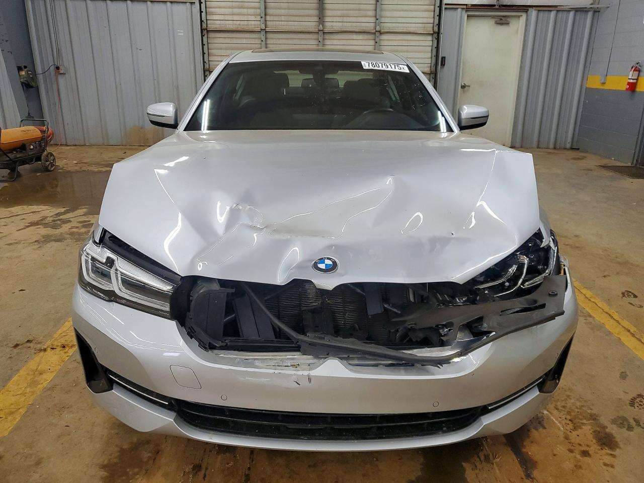 2021 BMW 530 I - zdjęcie 5