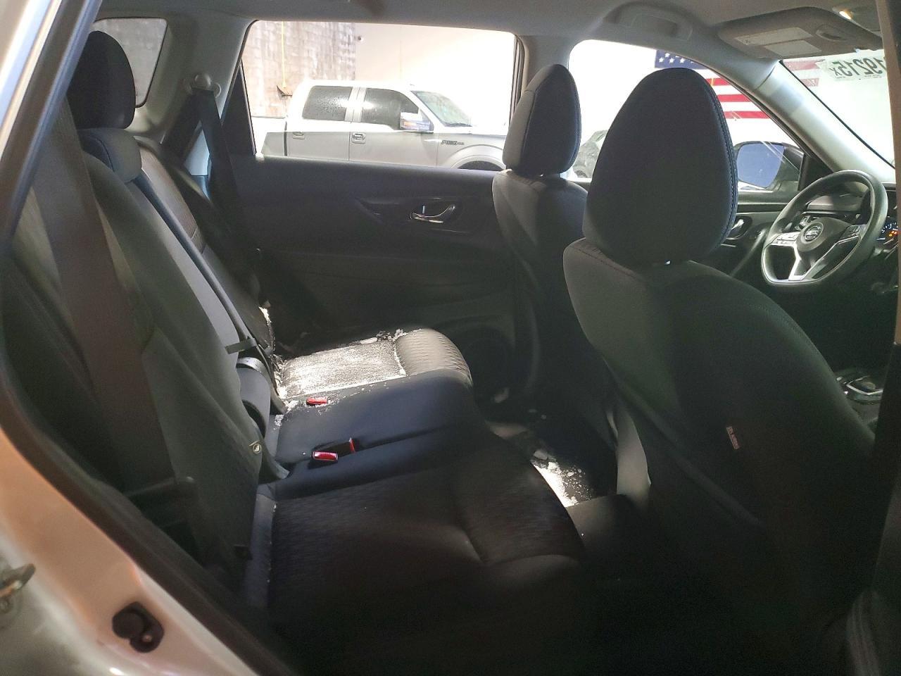 2017 Nissan Rogue S - zdjęcie 11