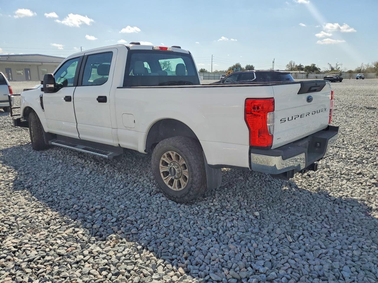 2020 Ford F250 Super Duty - zdjęcie 2
