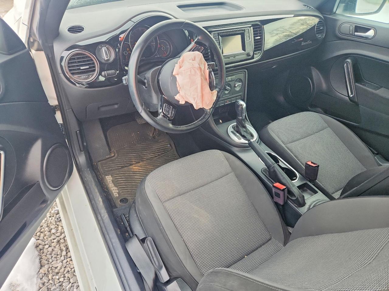 2017 Volkswagen Beetle 1.8T - zdjęcie 8