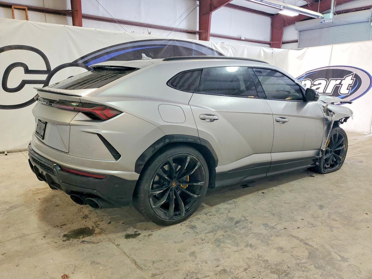 2021 Lamborghini Urus - zdjęcie 3