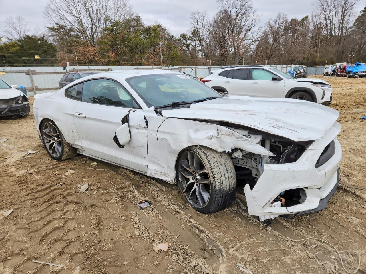 2015 Ford Mustang - zdjęcie 4