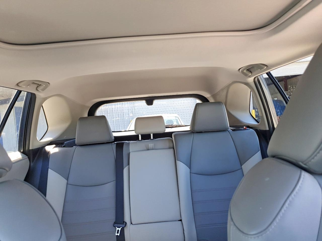 2019 Toyota Rav4 Hybrid Limited - zdjęcie 10