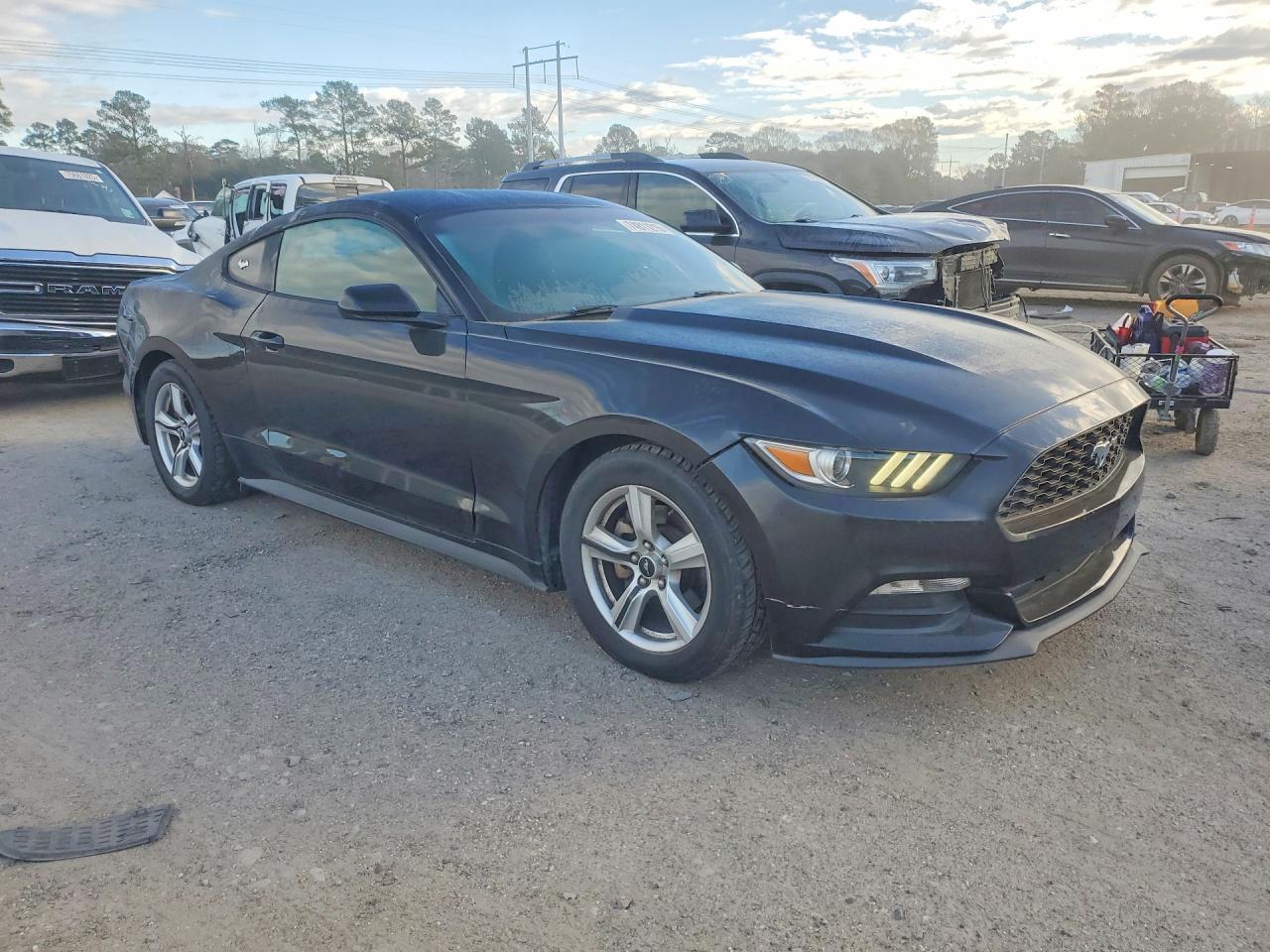2017 Ford Mustang - zdjęcie 4