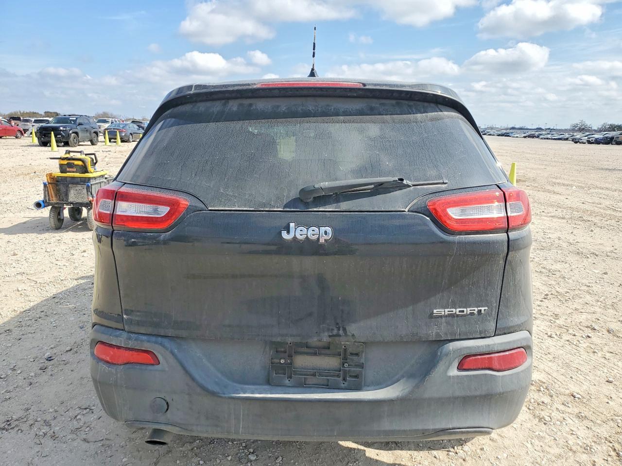 2016 Jeep Cherokee Sport - zdjęcie 6