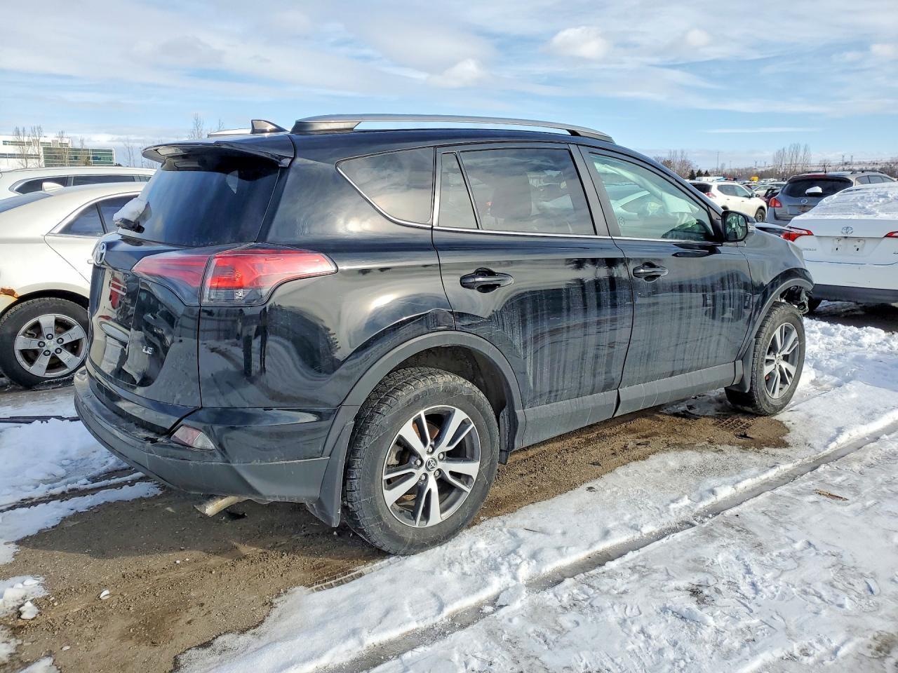 2018 Toyota Rav4 Le - zdjęcie 3