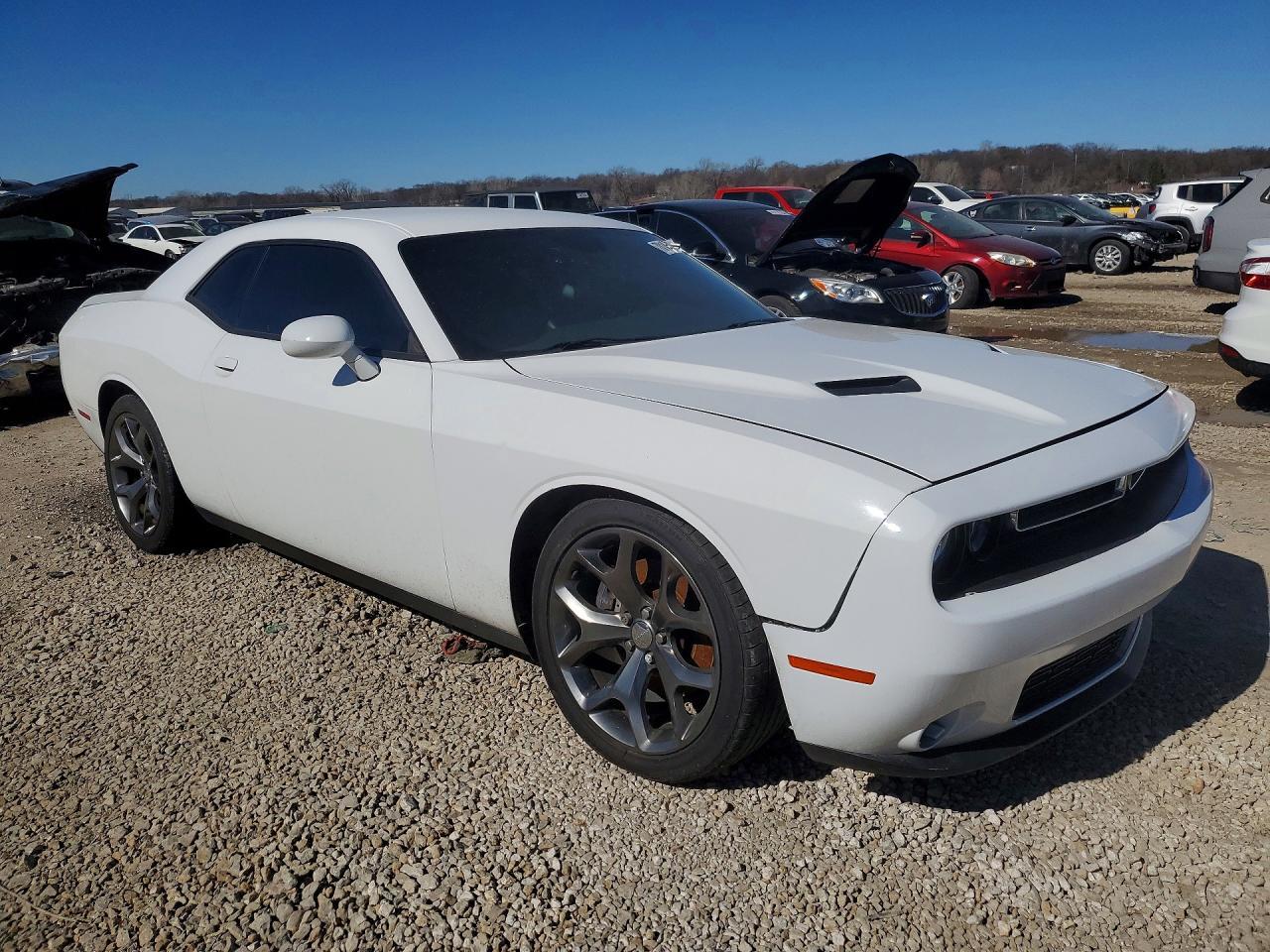 2016 Dodge Challenger R/T - zdjęcie 4