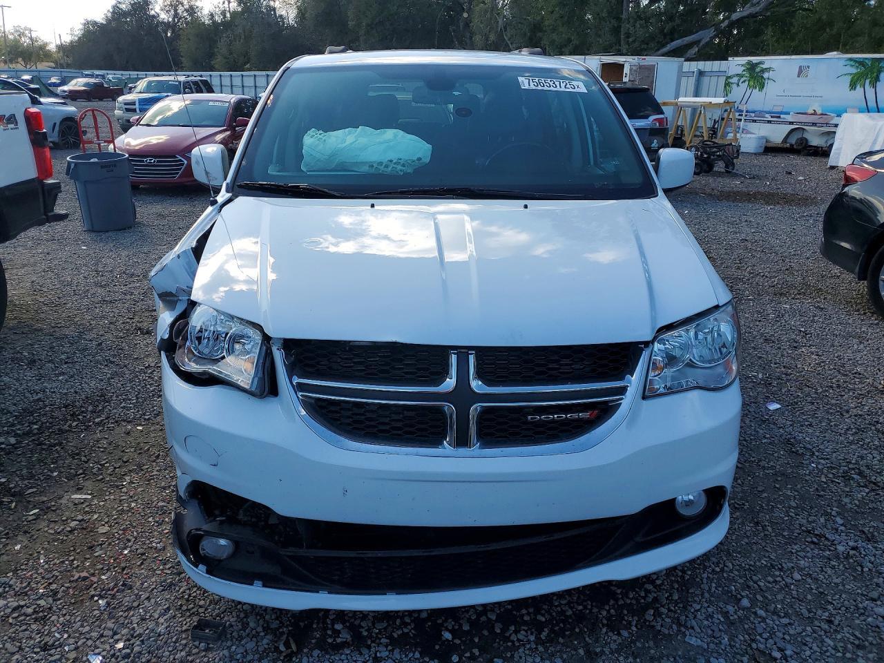 2019 Dodge Grand Caravan Sxt - zdjęcie 5