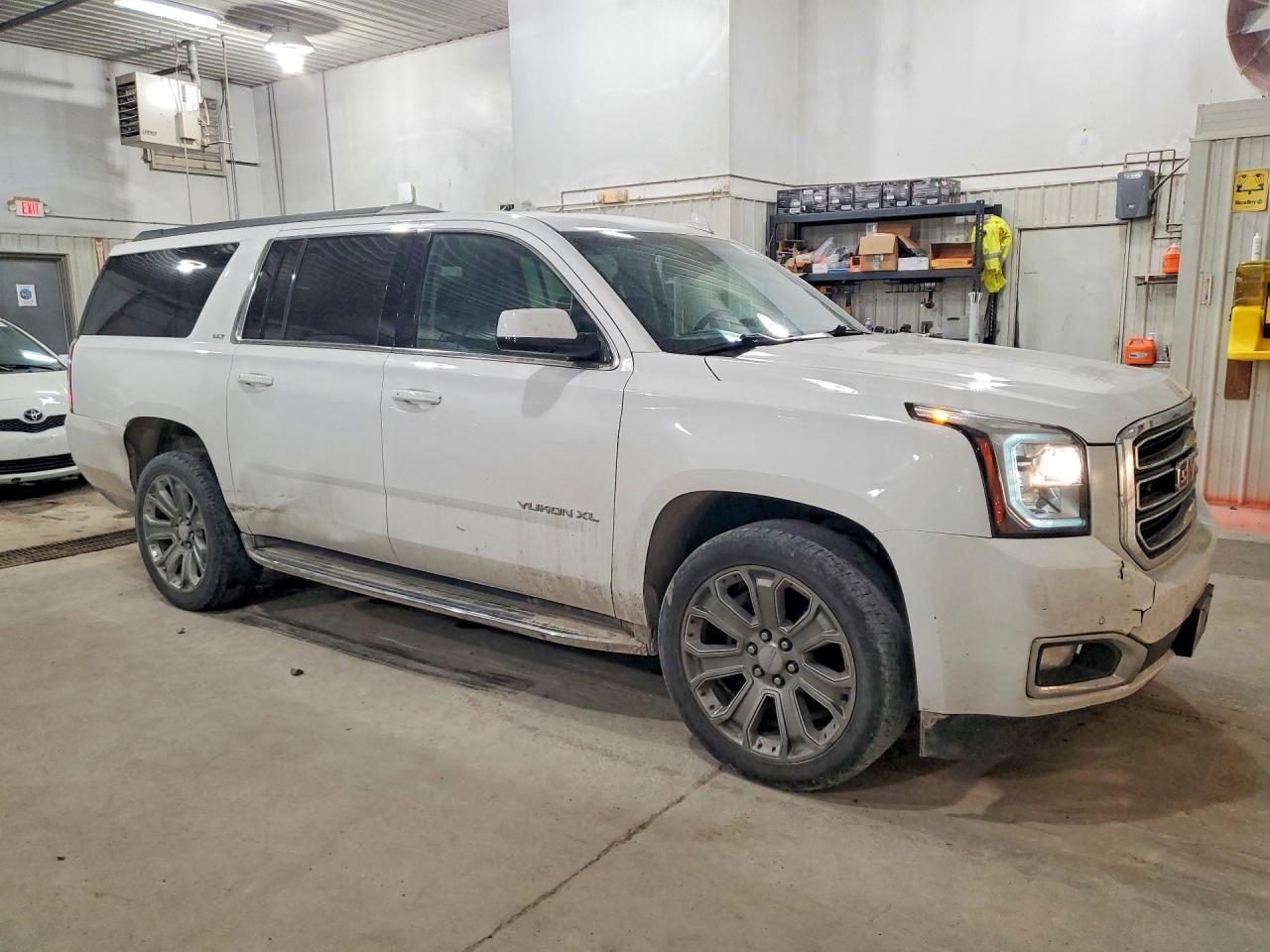 2018 GMC Yukon Xl K1500 Slt - zdjęcie 4