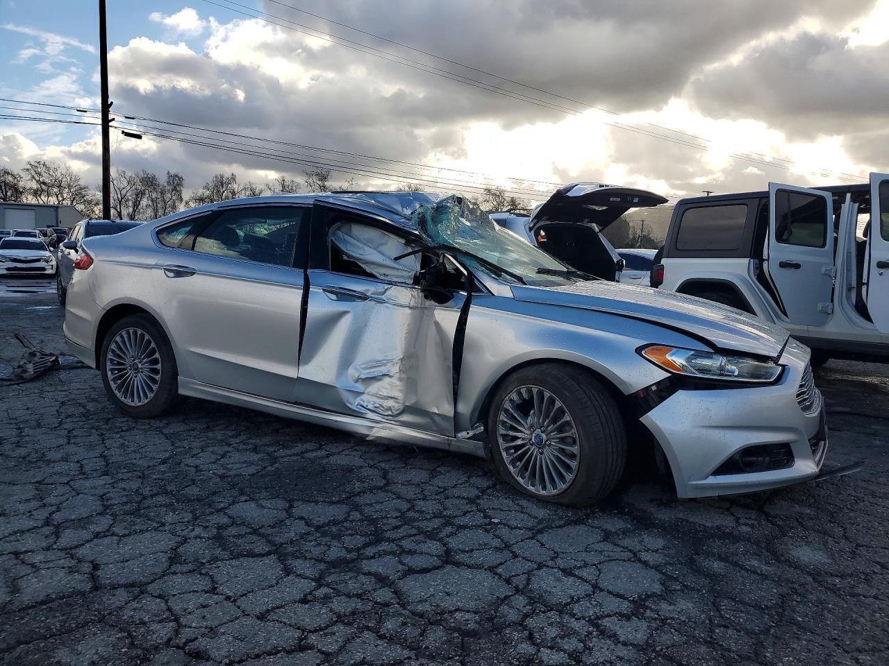 2014 Ford Fusion Titanium - zdjęcie 4