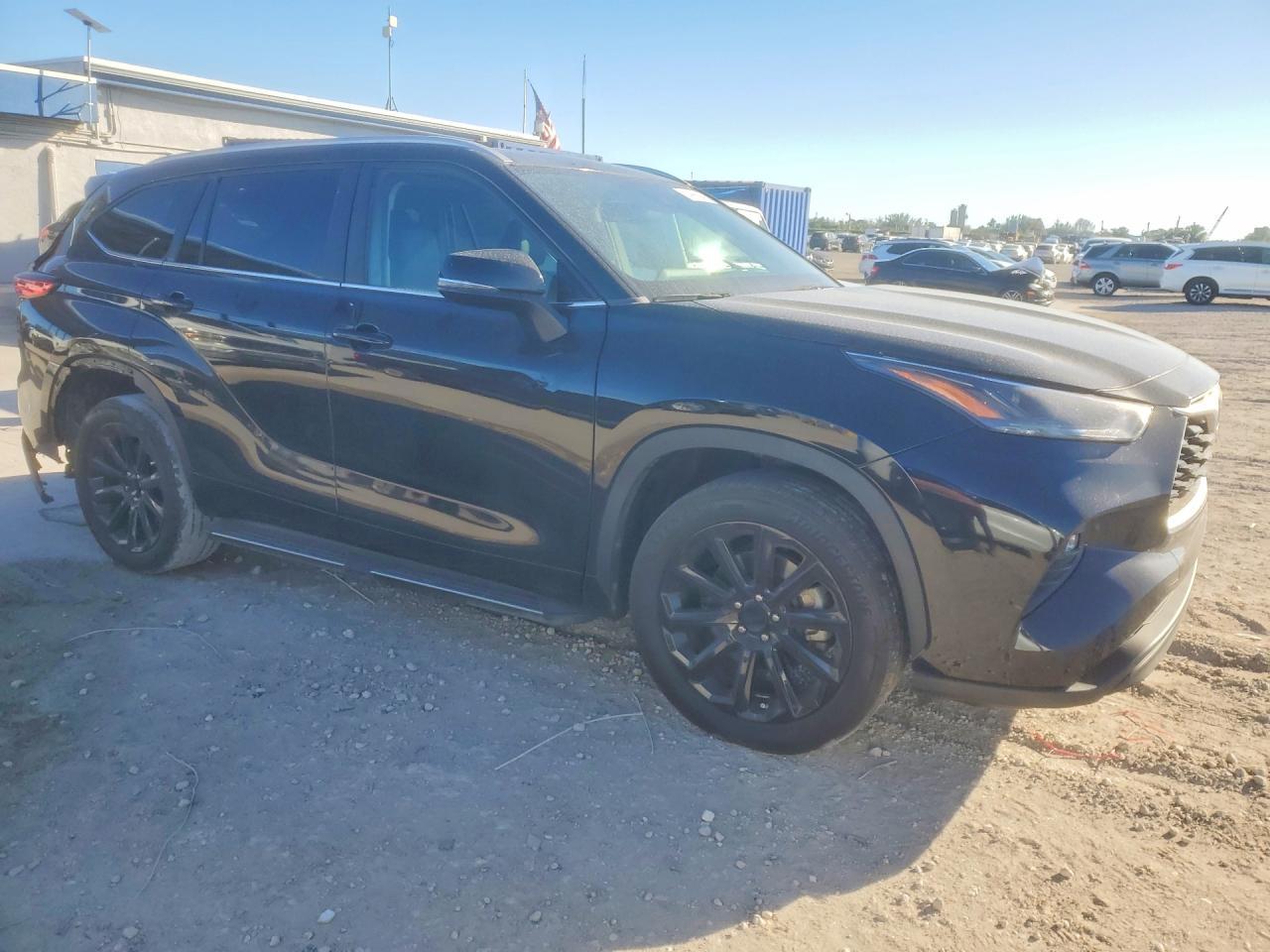 2023 Toyota Highlander Xle - zdjęcie 4