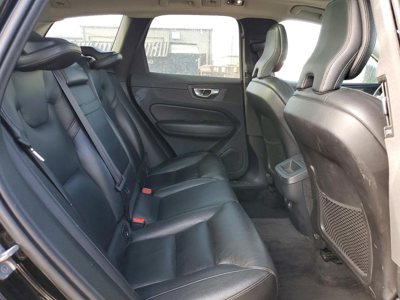 2019 Volvo Xc60 T6 Momentum - zdjęcie 11