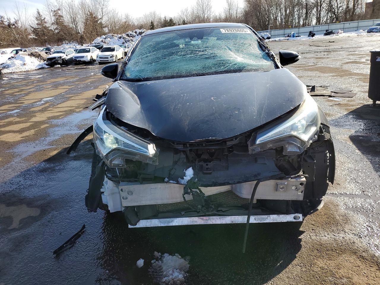 2019 Toyota C-Hr Xle - zdjęcie 5