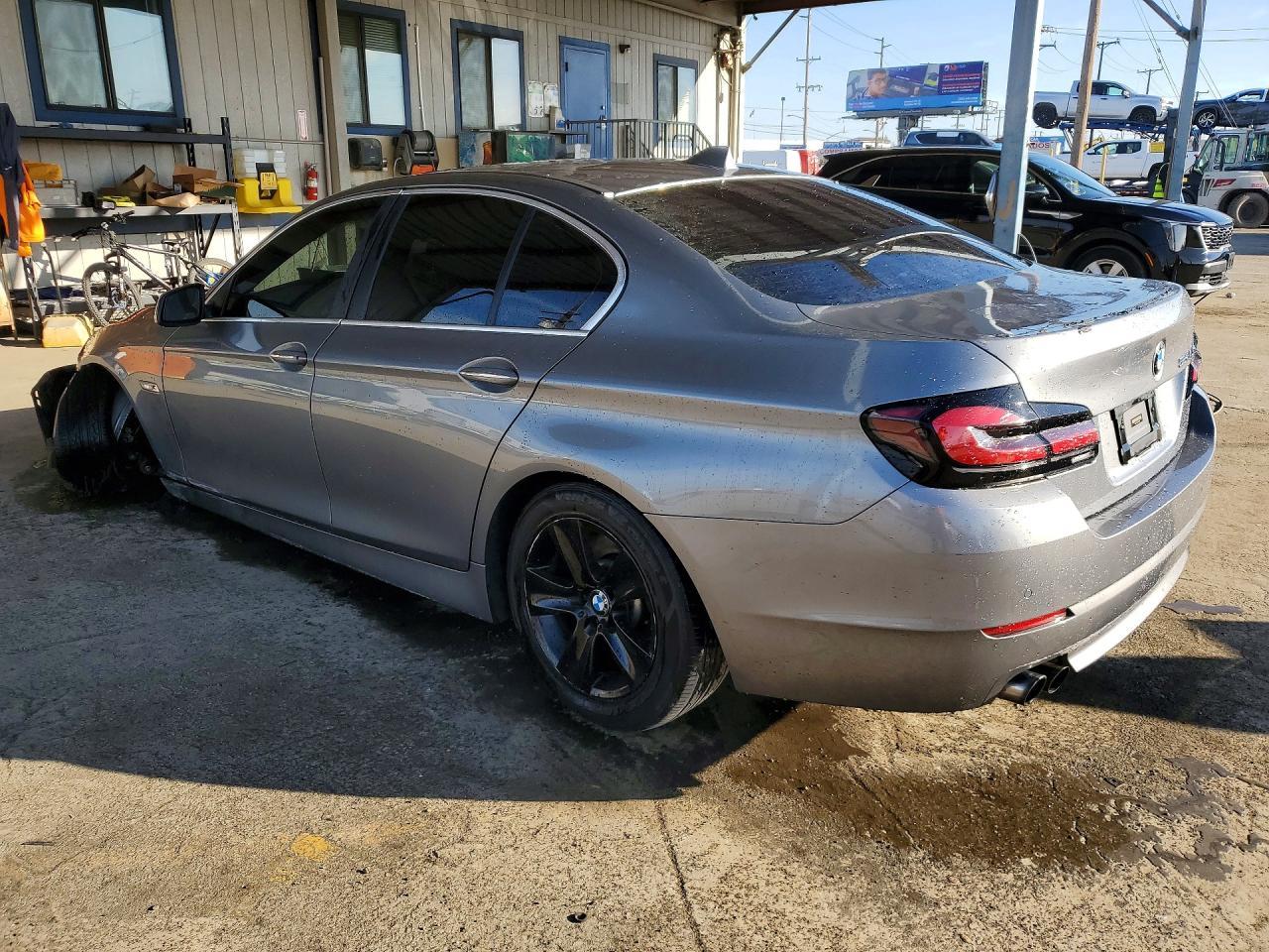 2013 BMW 528 I - zdjęcie 2