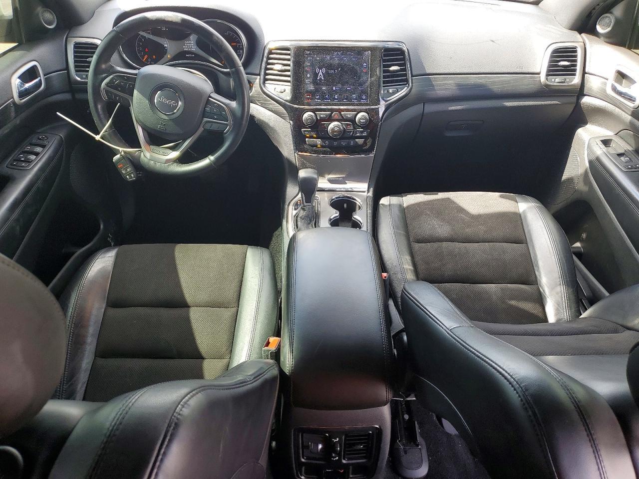 2020 Jeep Grand Cherokee Laredo - zdjęcie 8