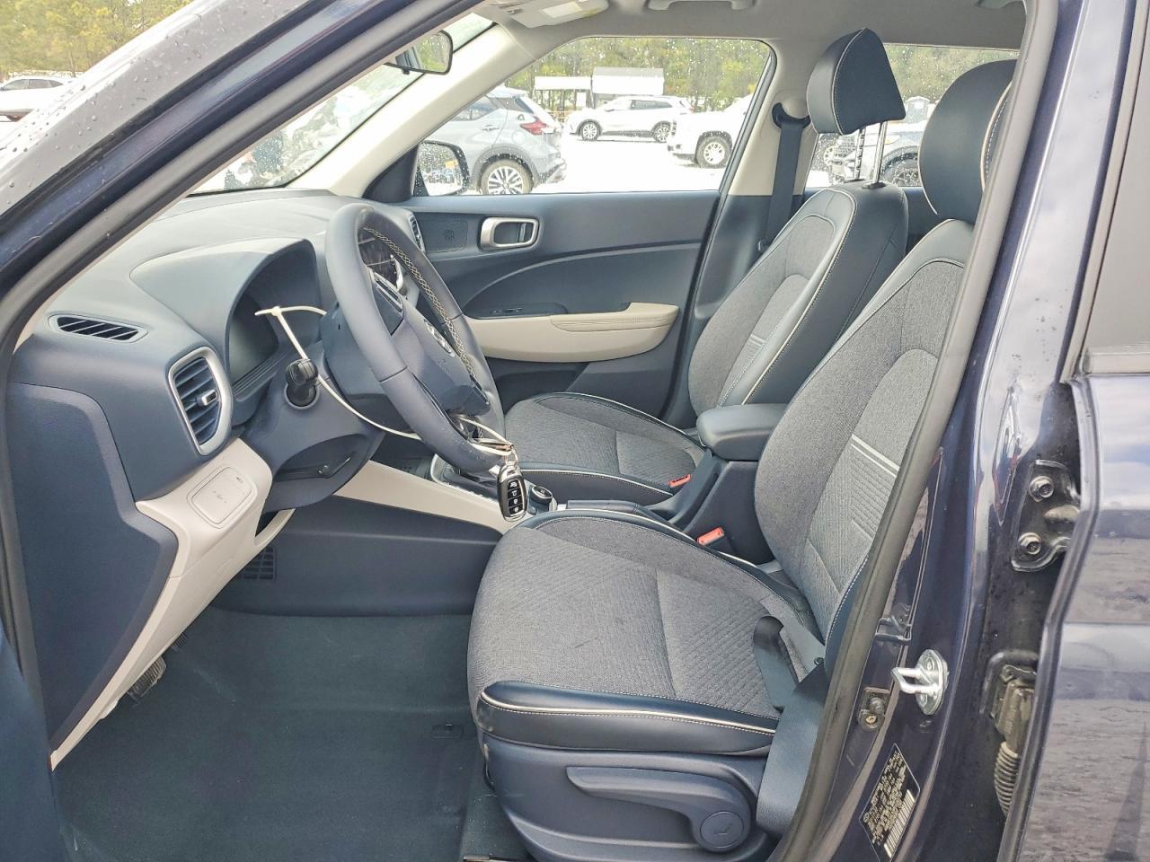 2023 Hyundai Venue Limited - zdjęcie 7