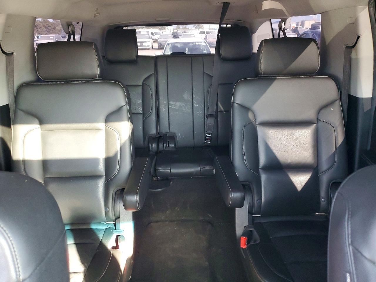 2018 Chevrolet Suburban C1500 Lt - zdjęcie 10