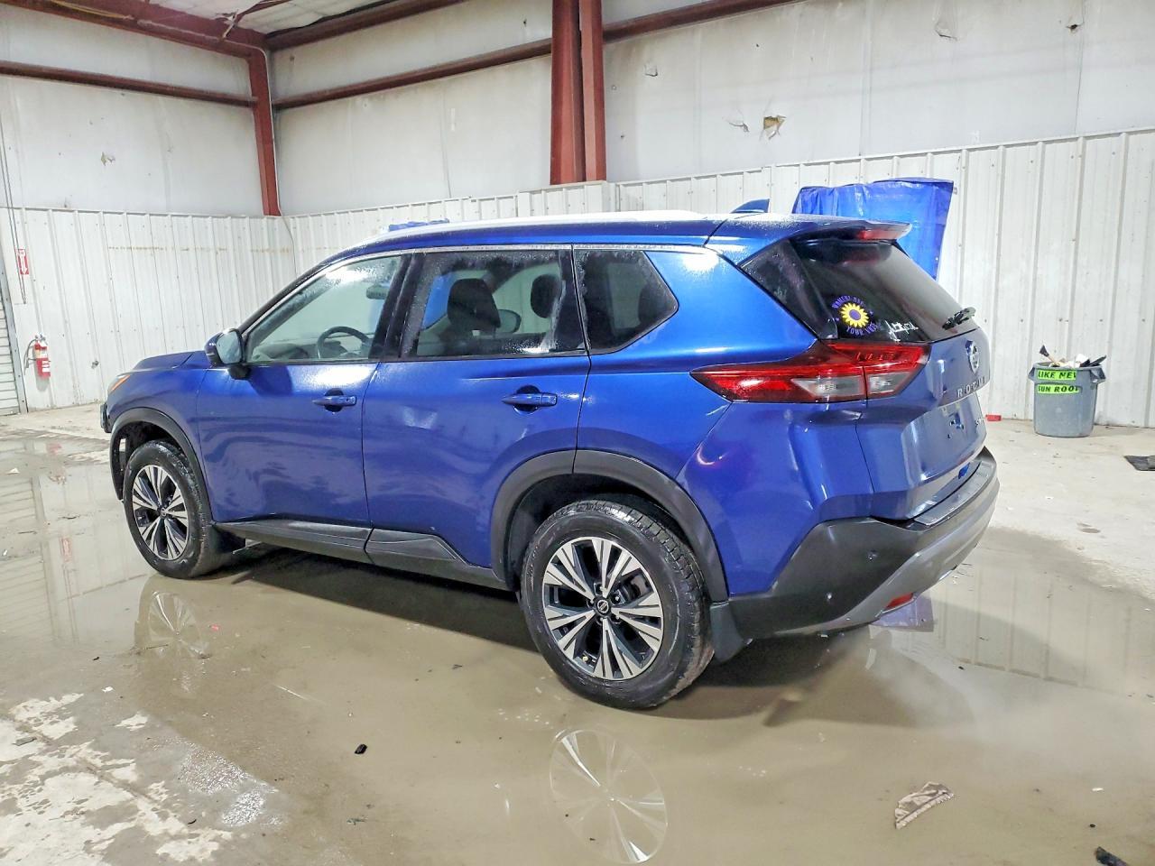 2021 Nissan Rogue Sv - zdjęcie 2